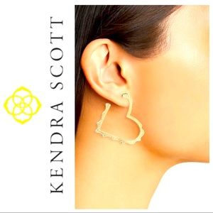 KENDRA SCOTT Sophee Heart Hoop Earrings in Gold